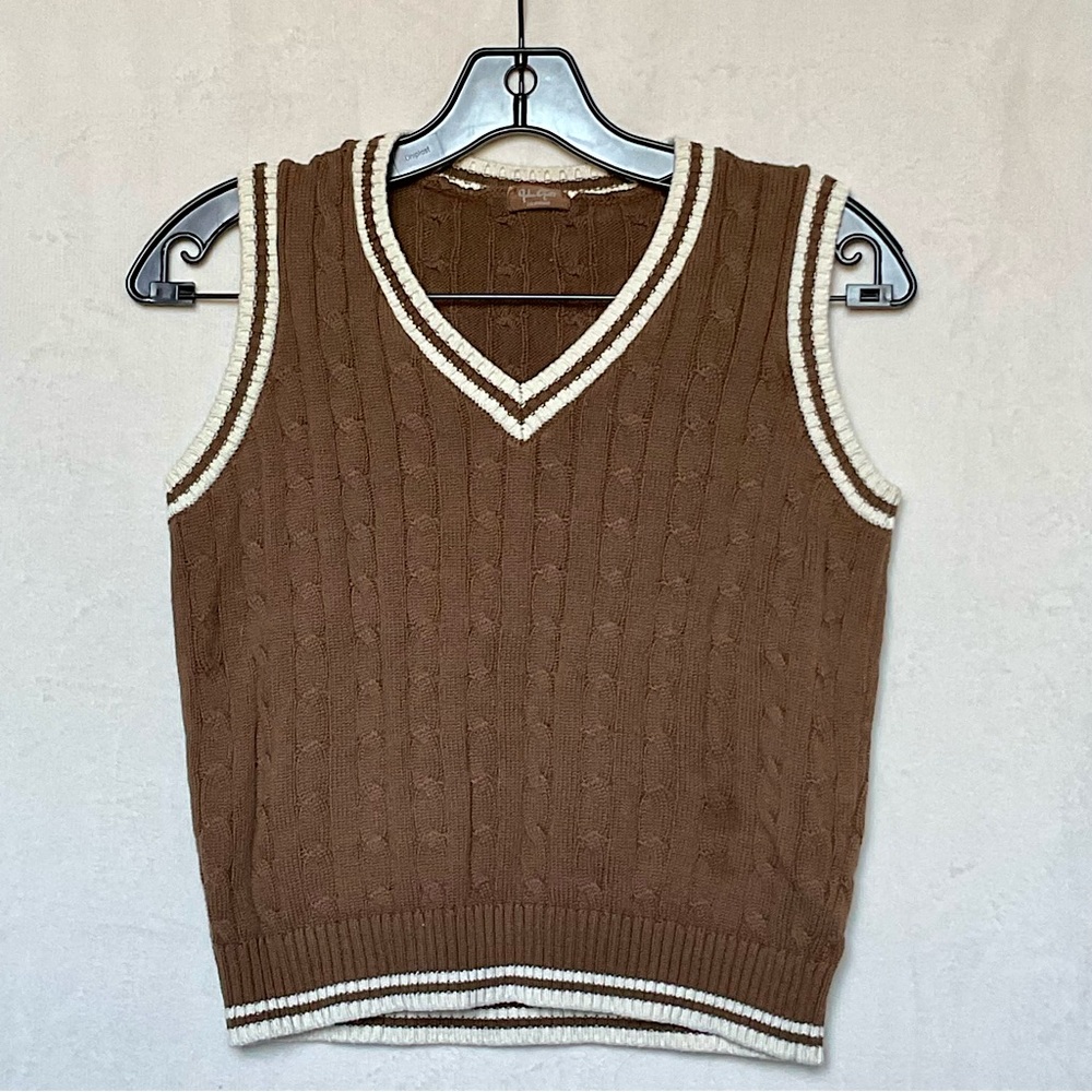 ☆ Brown Brandy Melville Melina Knit Sweater Vest Perfect Condition ☆